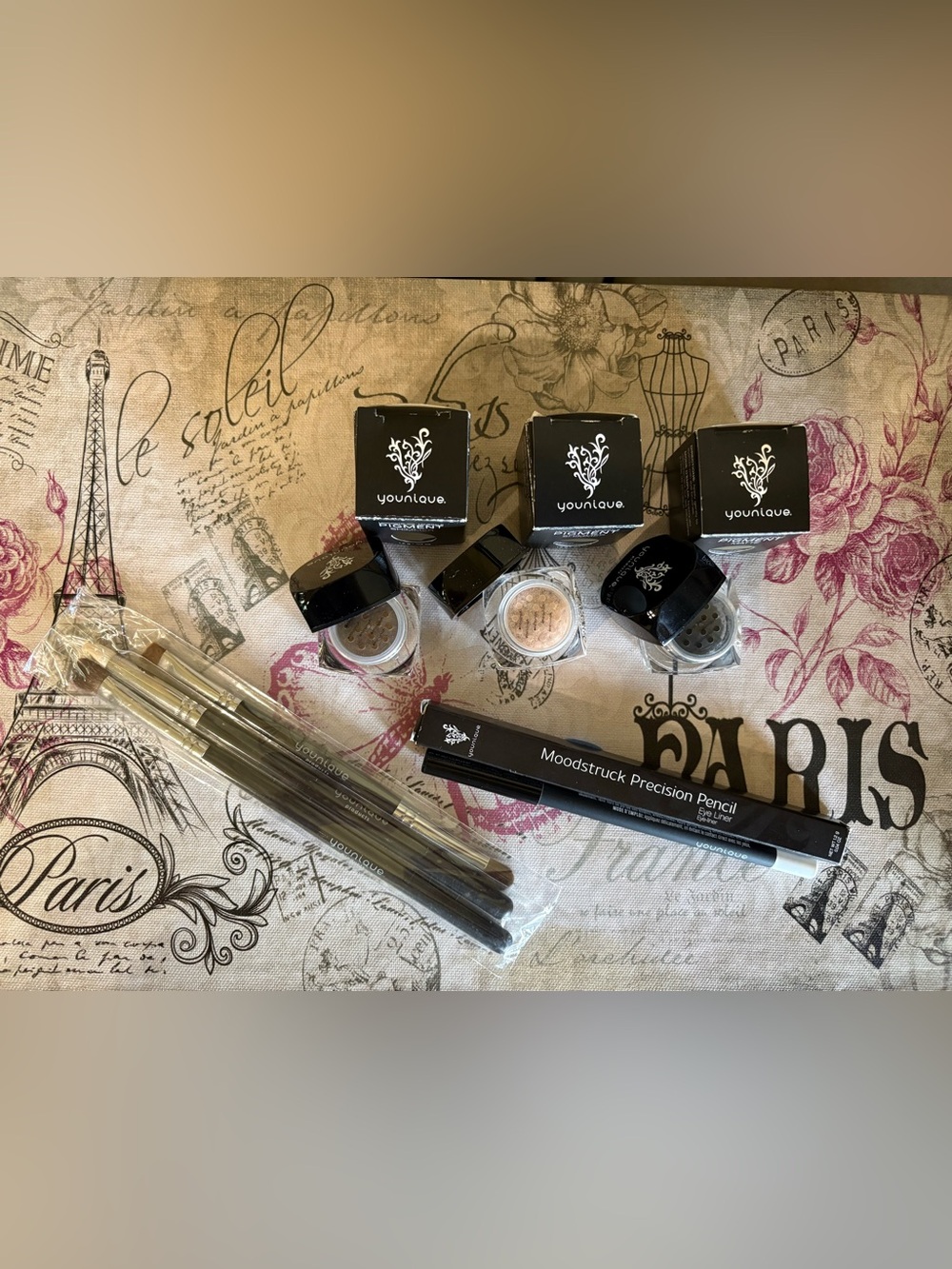 Younique Moodstruck Makeup Set - Black & Neutral